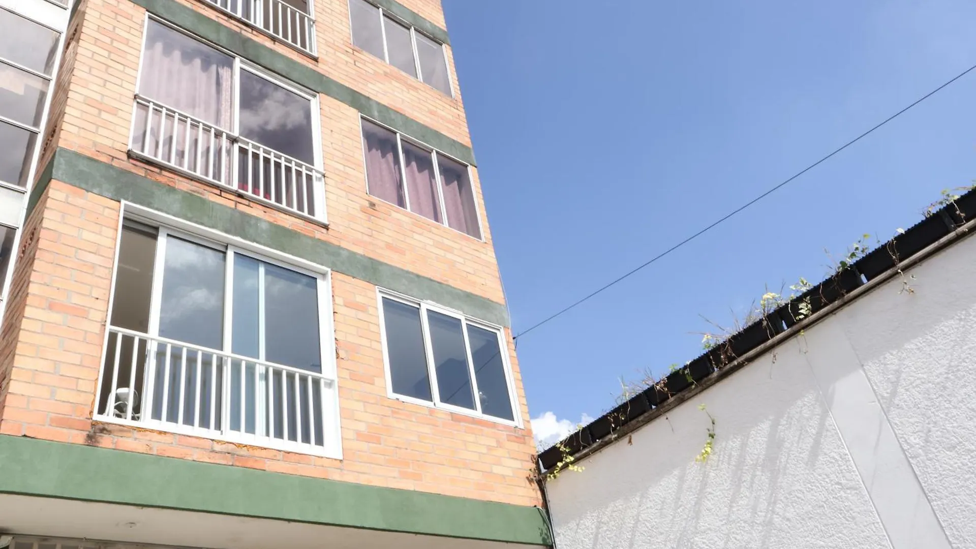 Homestay Living Poblado Manila 3026 Habitacion Individual Medellin Colombia